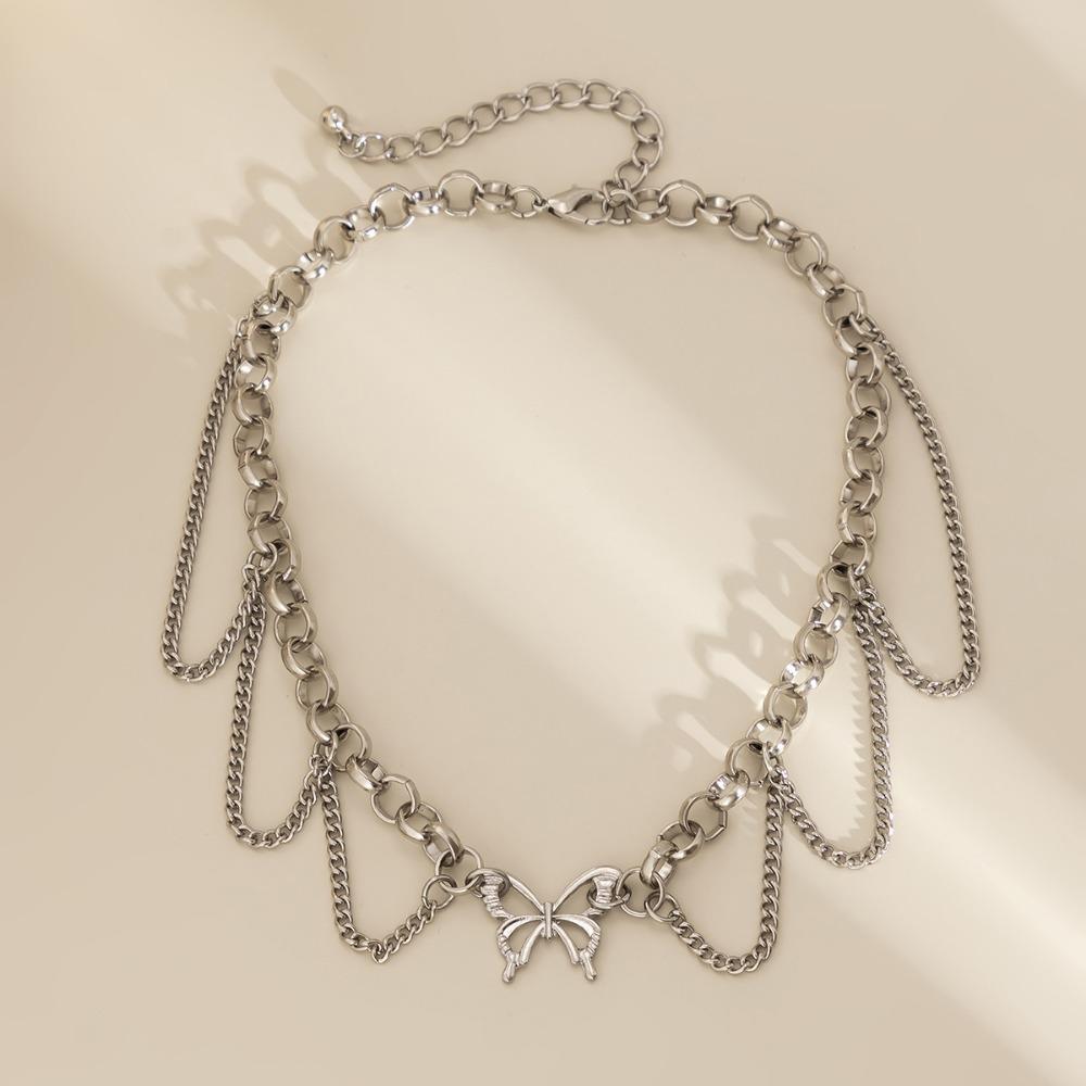 

Hollowed-out Butterfly Pendant Necklace French Tassel Choker Elegant Collarbone Chain Fashion Jewelry Gift for Women