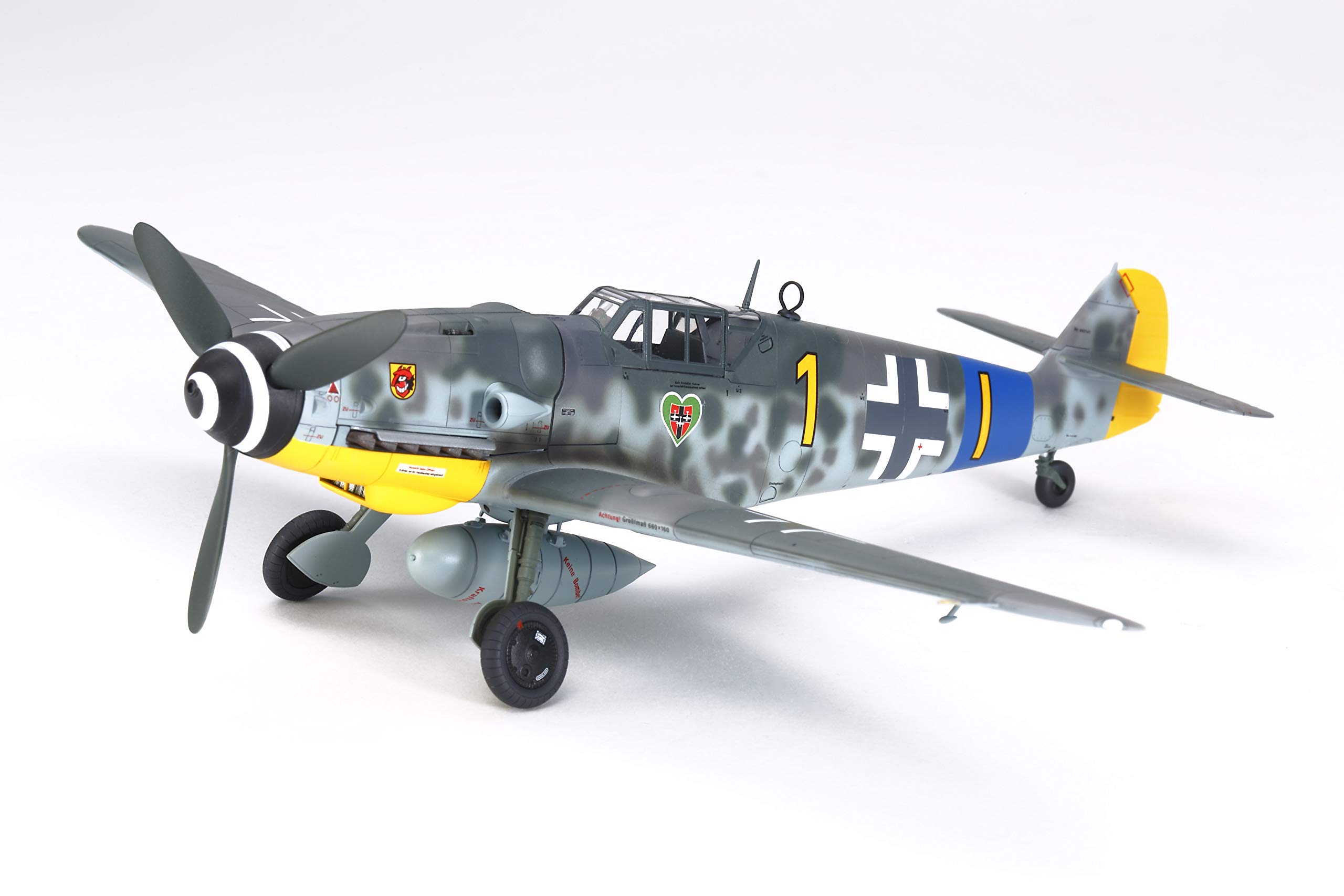 

Tamiya Masterpiece Aircraft Series 117 German Messerschmitt Bf109 Plastic Model Kit 61117 1/48 No. G-6