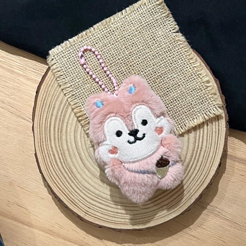 

Милая плюшевая игрушка Белка с орехом, мультяшная мягкая кукла, брелок, милый кулон для сумки, держатель для ключей для рюкзака, украшения розовый