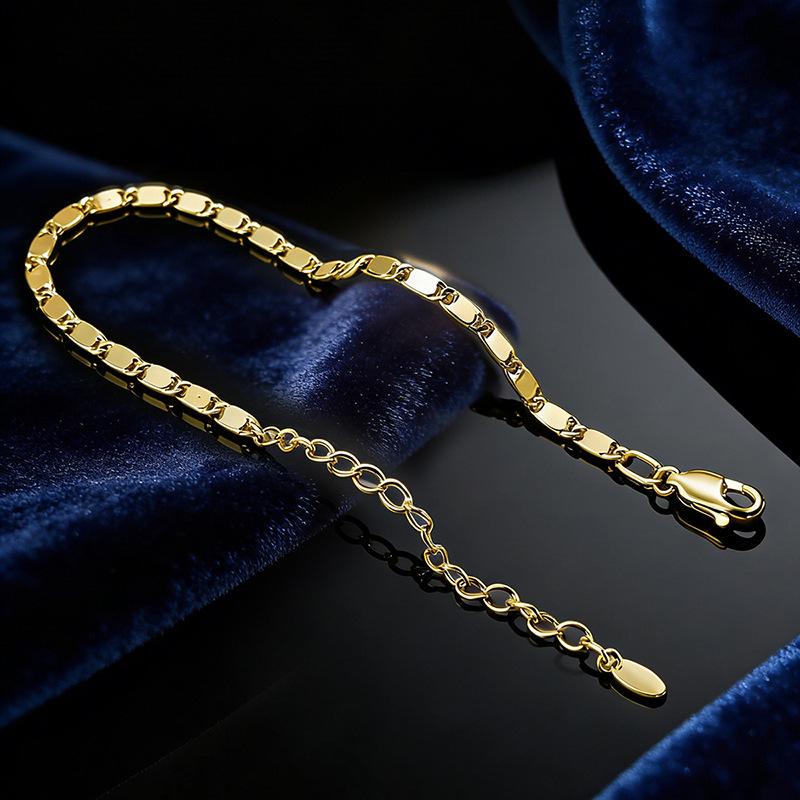 European and American Golden Temperament Bracelet Women's Fashion Simple Paperclip Metal Chain Hand Jewelry