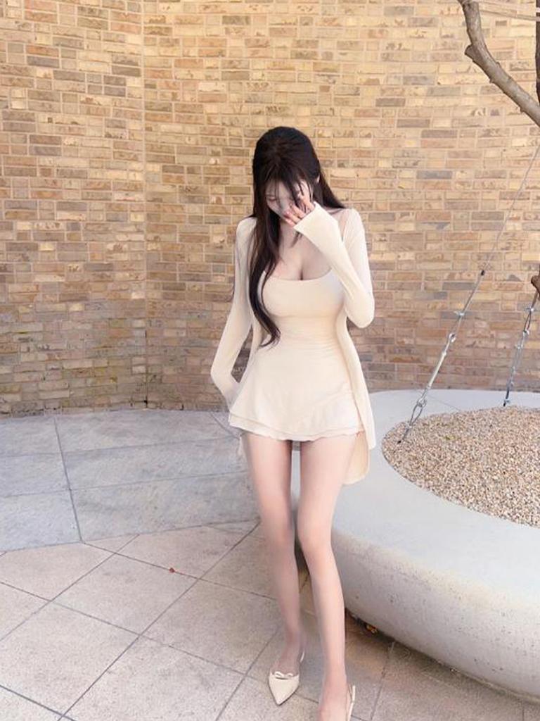 Korean Dongdaemun New Sexy Bodycon Sling Dress with Leaf Detail