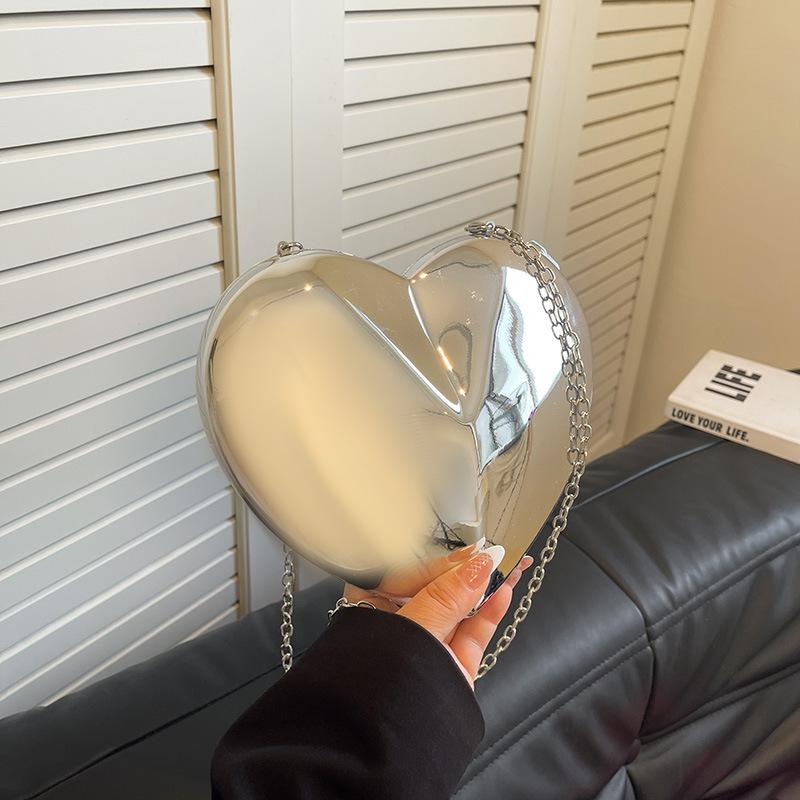 Simple Peach Heart Dinner Shoulder Bag Women'S Autumn And Winter Fashion Foreign Style Versatile High Temperament Messenger Bag