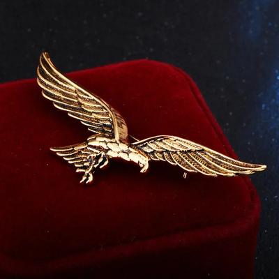 Korean Fashion New Brooches Gold Color Eagle Wings Lapel Metal Pins Badge for Men Collar Jewelry