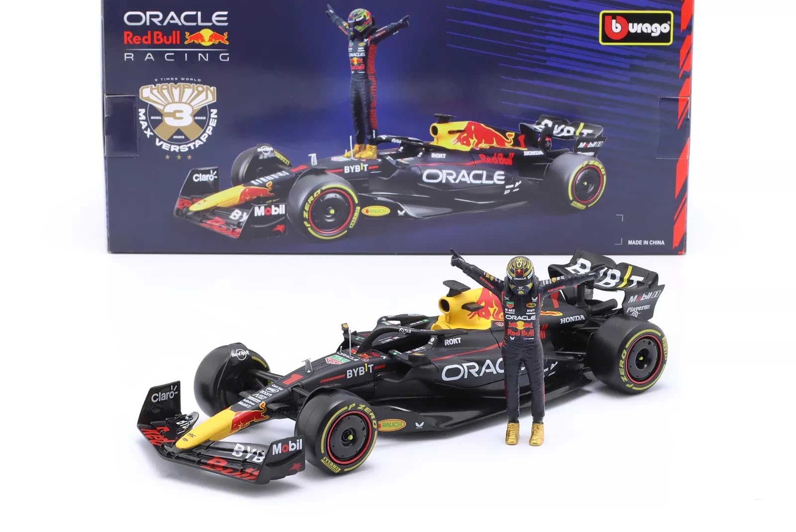 

В комплект входит фигурка Bburago Red Bull F1 Max Verstappen 2023 Миникар Bburago Red Bull Max Verstappen 1/24 RB19#1 [предмет]