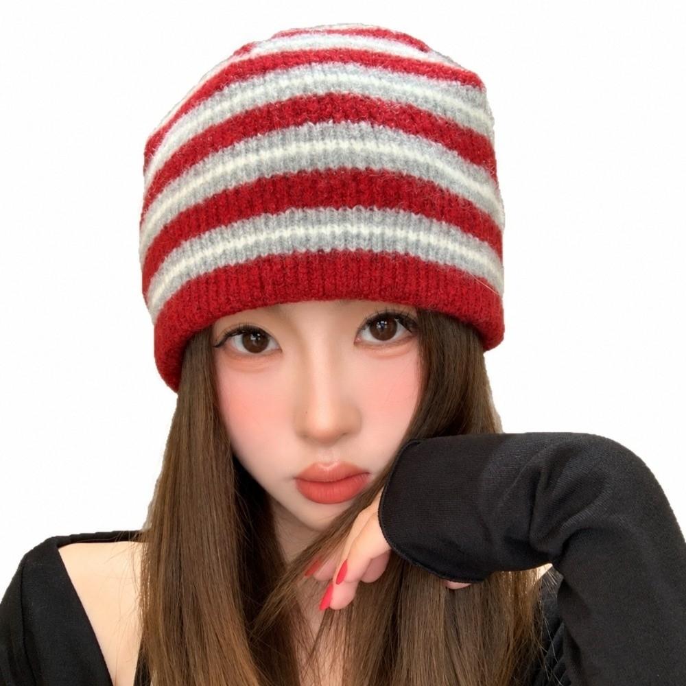 56-58cm Size Stripe Knitted Beanie Hat Polyester Soft Cold Proof Hat Warm Winter Beanie  For Women