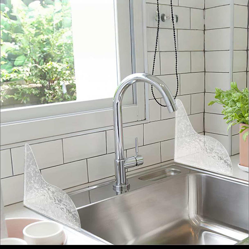 1Pair Transparent Acrylic Sink Splash Guard 90°-105° Adjustable Water Baffle Anti-Splash Waterproof Countertop Protector