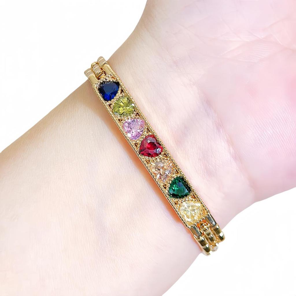 WWJ Sweet love color zircon hollow fashionable design bracelet party Valentine's Day Ladies Golden Jewelry
