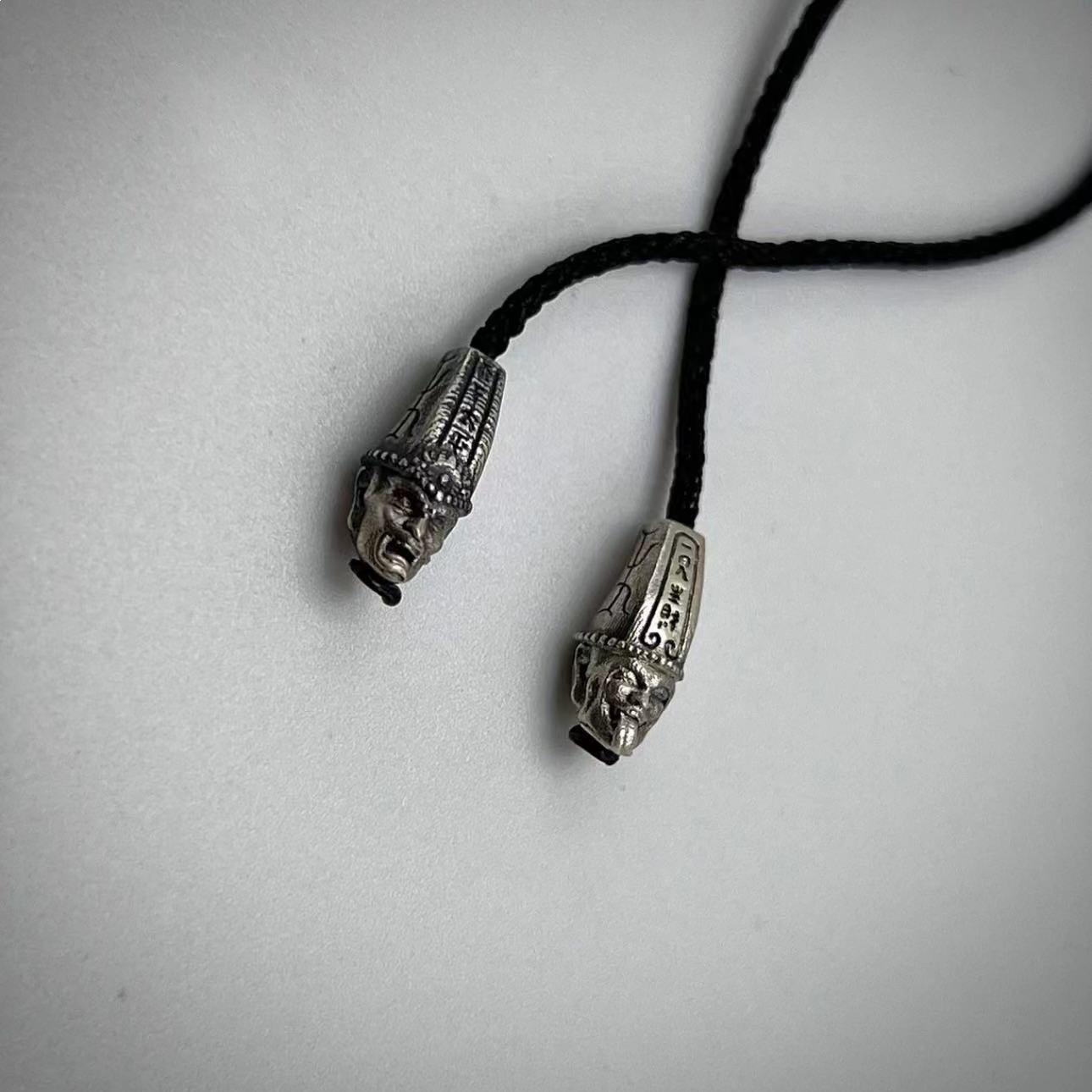 Retro Black & White Impermanence Bead Tassel Wenwan Accessory - Exquisite Long Strand for Handheld Use Small