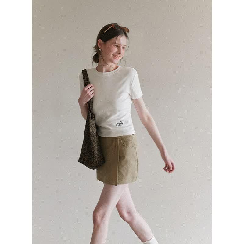 Women's Embroidered Round Neck Short Sleeve T-Shirt