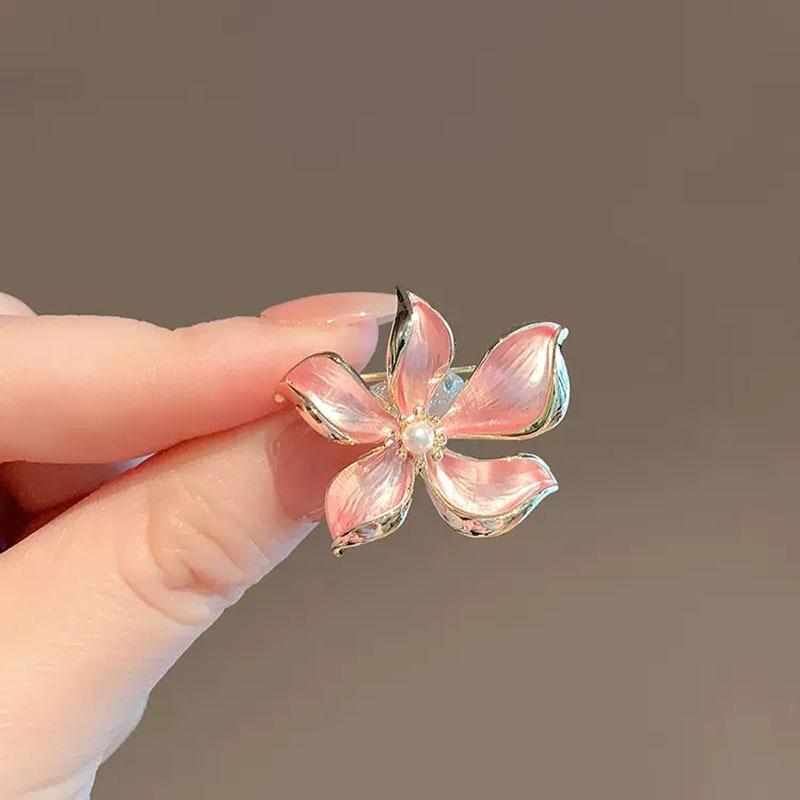 

Cherry Blossom Lapel Pin Brooch – High-End Retro Flower Accessory for Hanfu Outfits, Perfect as a Spring/Summer Birthday Gift.