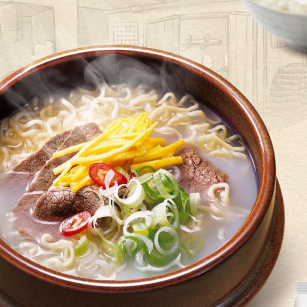 Nongshim Makaron Sari Gomtang 61g (4 Opcje)