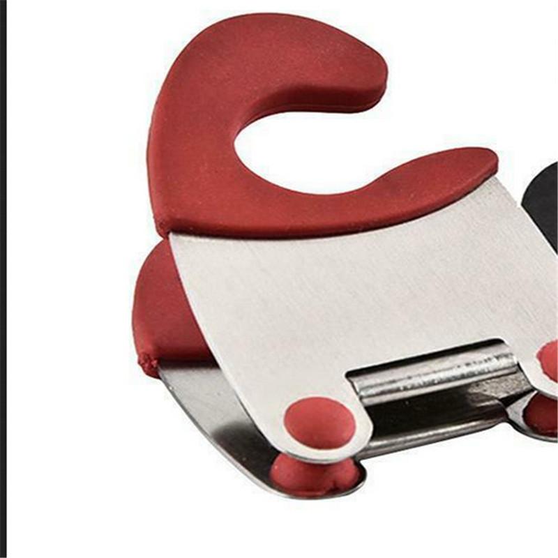 Stainless steel side clamp for pot, portable anti-scalding brush, spoon holder, practical and functional kitchen accessories.