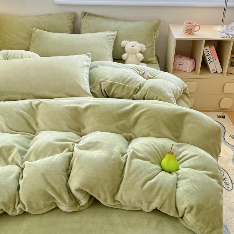 OLOEY Winter Thickened Lyocell Milk Velvet 4-Piece Quilt Set