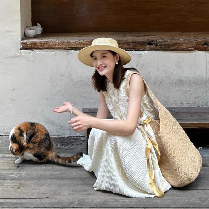 Seaside Vacation Dress Children's Summer New Retro High-end French High-waisted Vest Dress