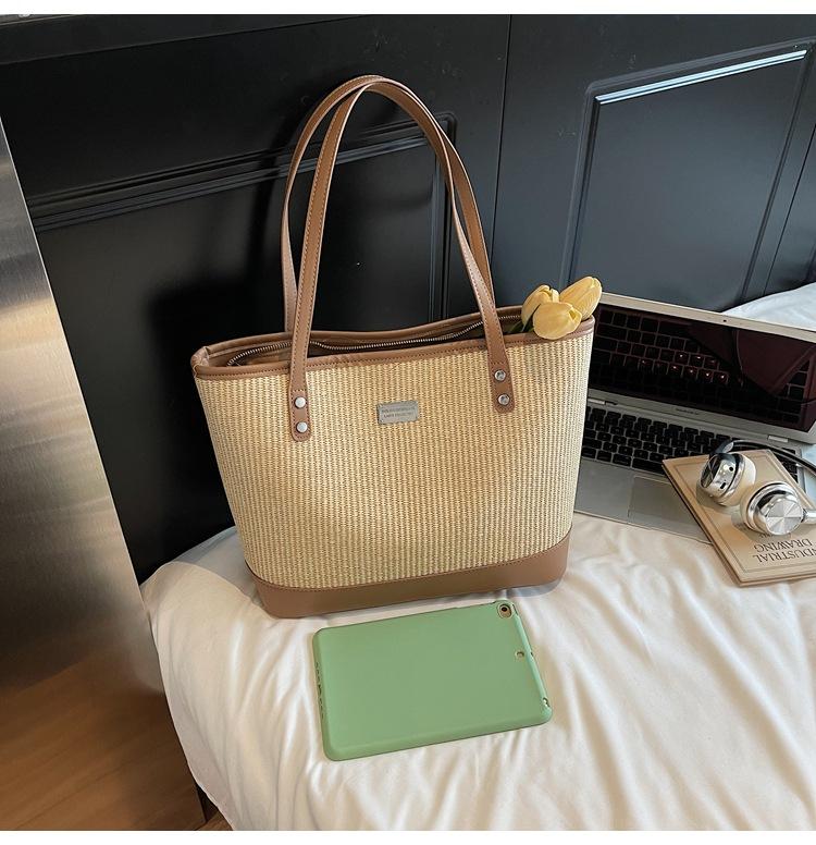 

Плетеная сумка женская большой вместимости 2025 новая летняя универсальная сумка через плечо продвинутый класс текстуры сумка-тоут для поездок на работу хаки