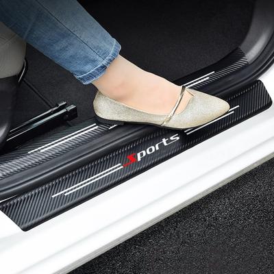 4x Batticalcagno Portiera Auto Copertura Antigraffio Adesivi Fibra di Carbonio Protezione Batticalcagno Portiera Auto Decalcomania Adesivo Bagagliaio Auto Sportiva