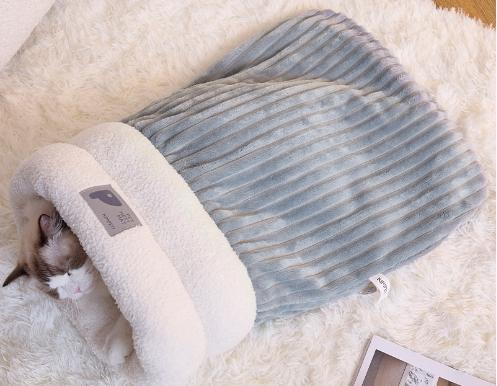 

2025 Autumn and Winter Warm Cat Nest Sleeping Bag Drill Hole Closed Kitten Nest Safety Windproof Dog Nest Drill Quilt 44x37cm серый