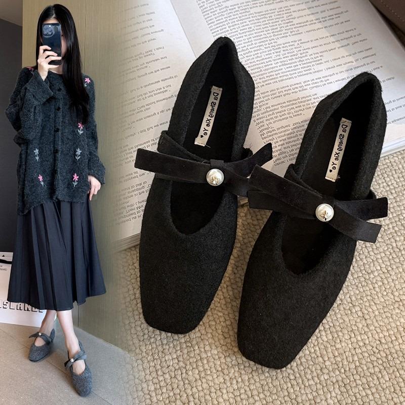 Mary Jane shoes with velvet warm round head and shallow mouth with skirt knot pearl shoes