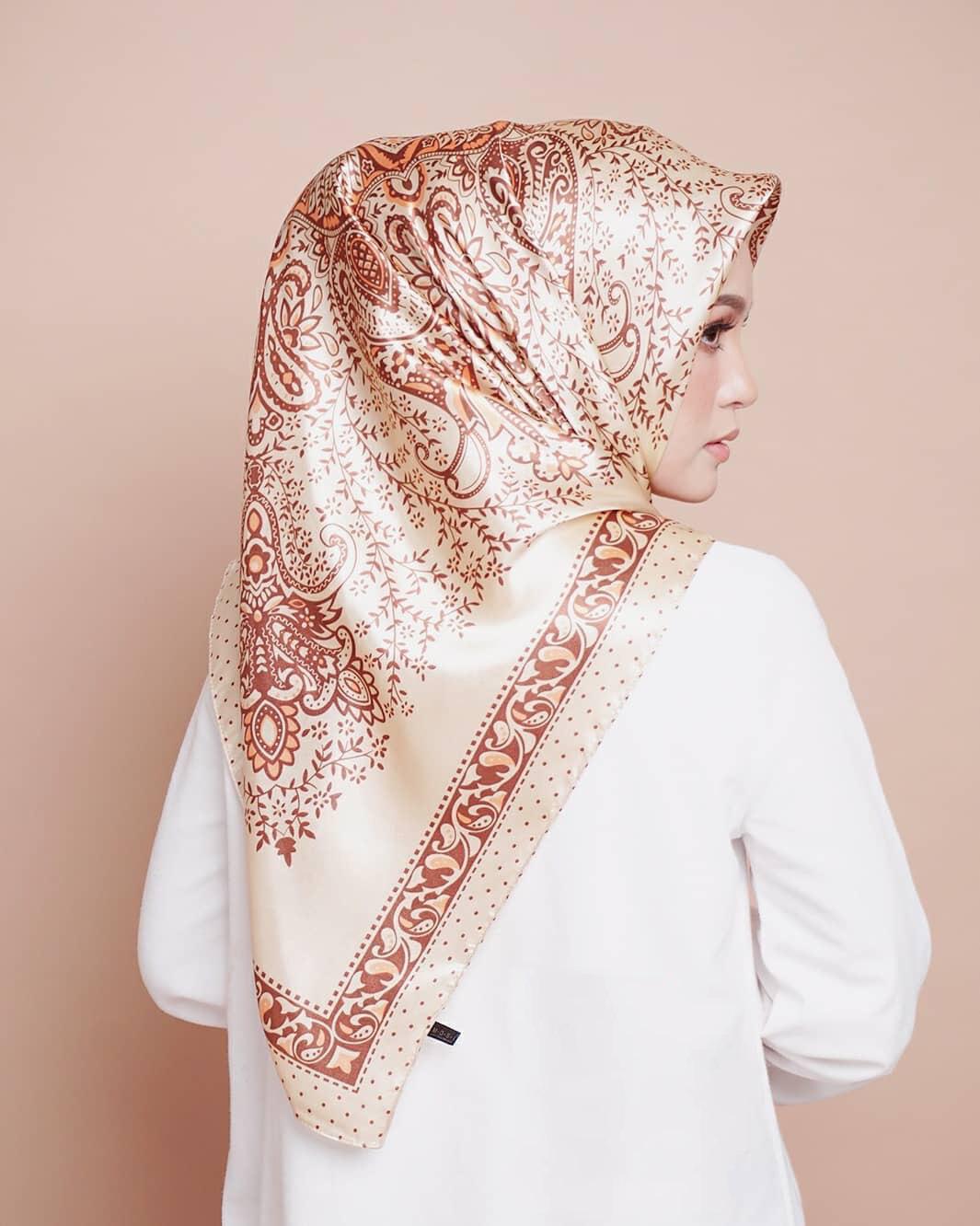 

Высококачественные роскошные шелковые шарфы, повязка на голову, шарфы, шейный шарф для женщин, шелковый шарф с цепочкой, женская декоративная шаль 90*90cm