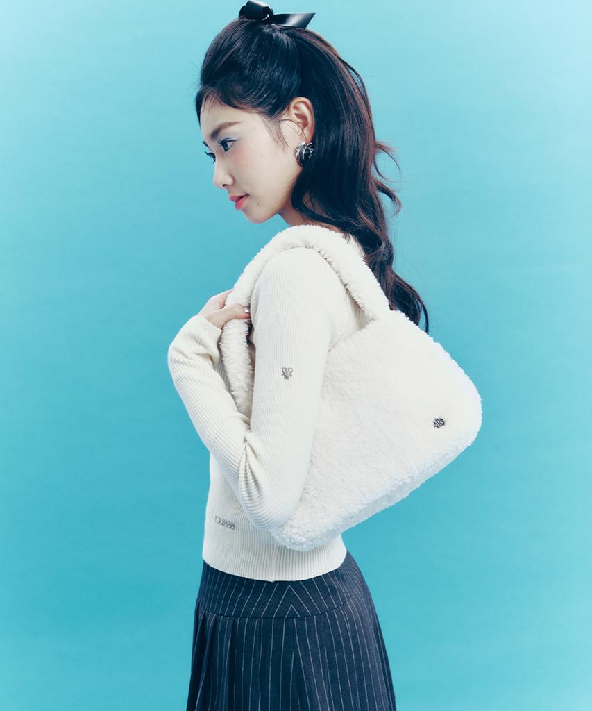 Youhee Youhee Shearing Bag Ivory