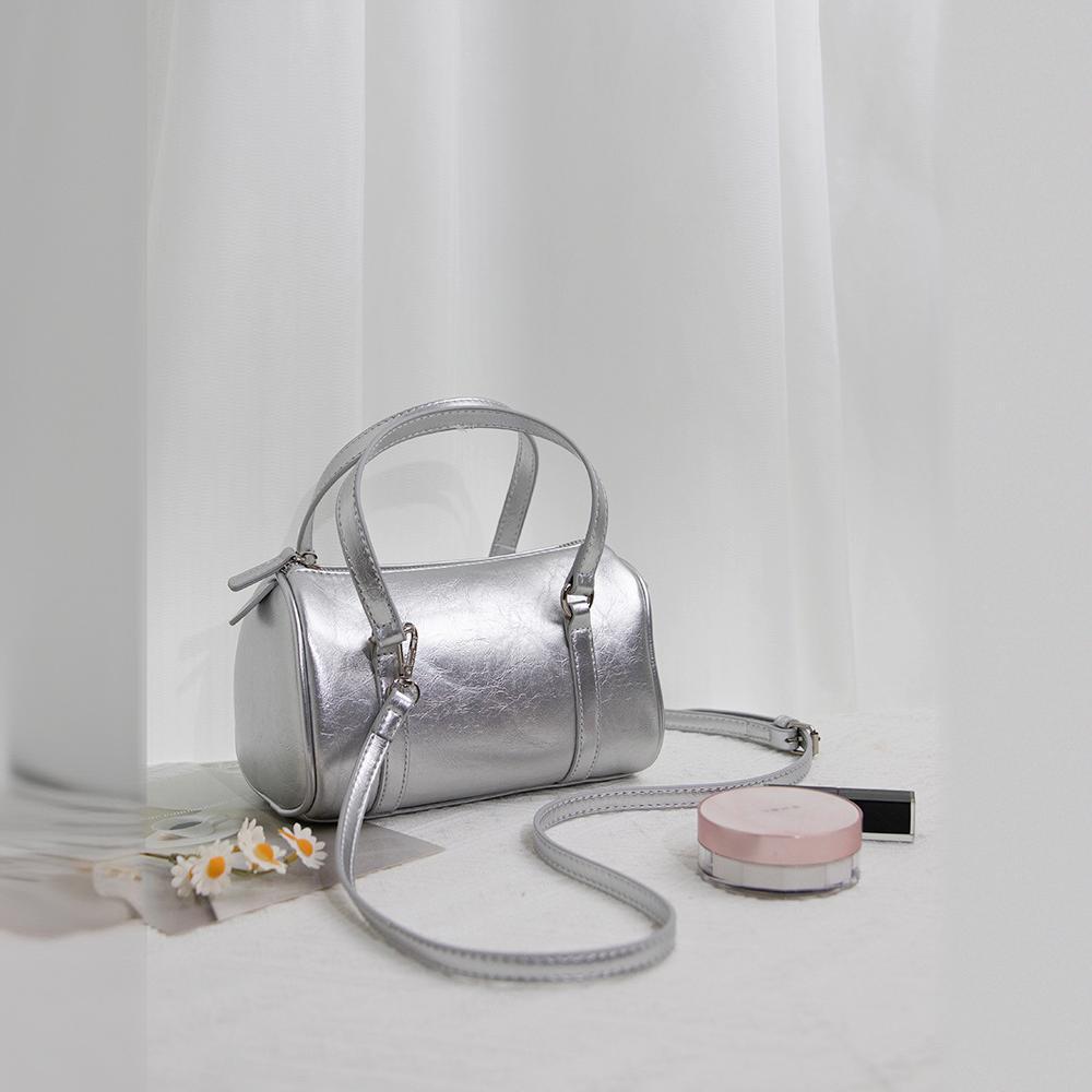 Small bag women's 2025 summer new Korean ins silver shoulder bag portable pillow bag trendy versatile messenger bag