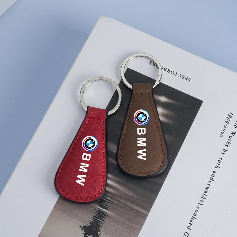 Car Keychain Emblem Leather Keyring Pendant For BMW 50th E46 E90 E60 F30 F10 E39 E36 F20 G30 G20 E87 E92 E91 E30 F11 F31 X2 X3 ydbn48