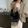 2025 autumn and winter new high-value portable wool bag women's popular plush bag high-end niche versatile clutch bag