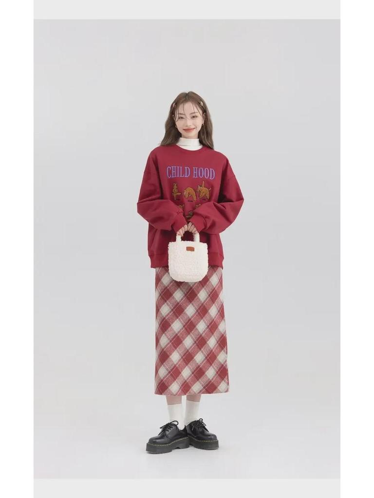Red High-Waist Plaid Wool Skirt for Slim Pear-Shaped Figures - Korean Style, A-Line, Perfect for Spring and Autumn
