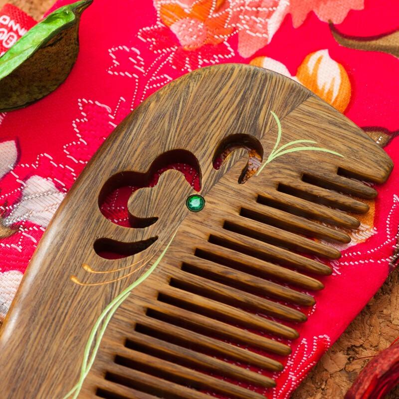 Tan Mujiang Portable Jade Sandalwood Comb with Butterfly Design