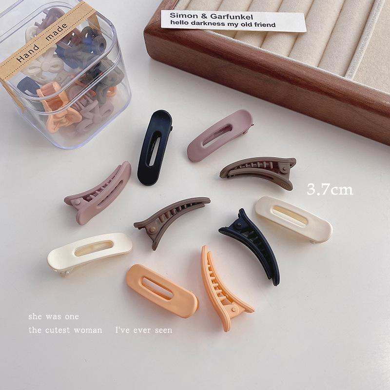 Adorable Hair Claw Clips for Women and Children - Ideal for Bangs and Side Clips