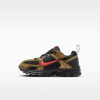 

Nike Vomero 5 PS Black/Olive Flak/Quantum Moss/Picante Red 28