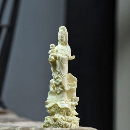 18cm Mother Kannon Bodhisattva Statue, Child-rearing Kannon, "Prayer for Safe Childbirth, Guardian Deity for Child-rearing, and Memorial Service for U