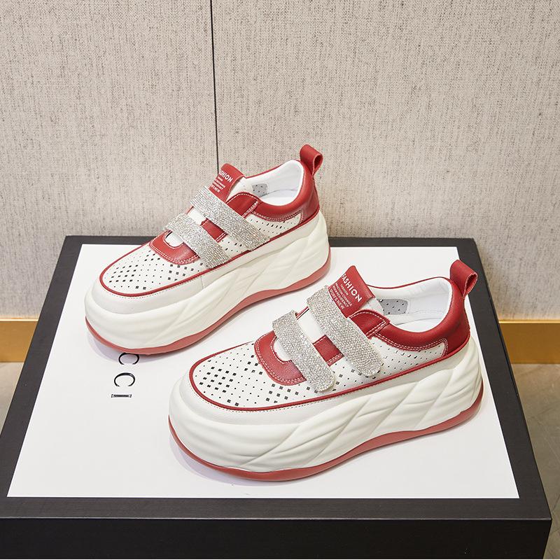 

Новые 3023 модные простые маленькие белые туфли повседневные дышащие студенческие одинарные туфли женская мода универсальные спортивные дышащие маленькие белые туфли 31