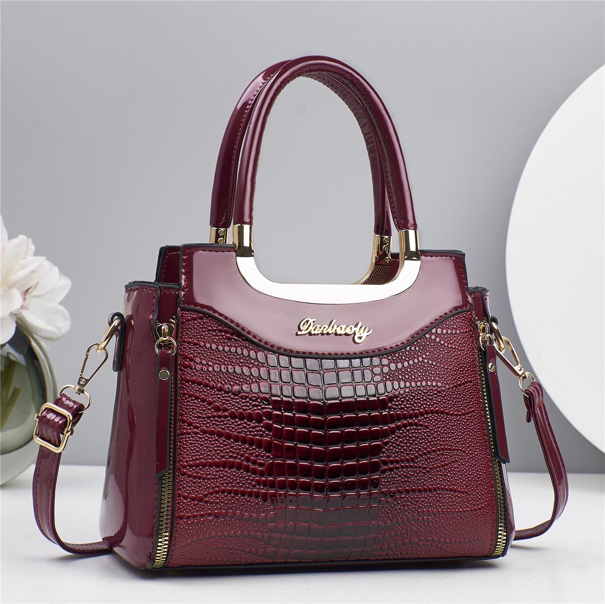 

Женская модная универсальная сумка через плечо весна-лето 2025 года вино красного