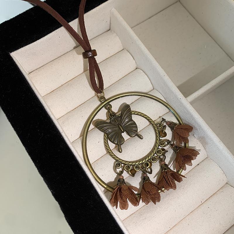 Retro Heart-shaped Bow Pendant Necklace for Women, New Chinese-style Zen-inspired Feather Peace Pendant