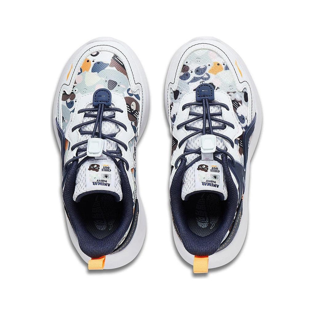 Li Ning Kids Comfortable Simple Shock Absorbing Wear Resistant Low Top Running Shoes Kids Running Shoes White Blue YKNT090-13