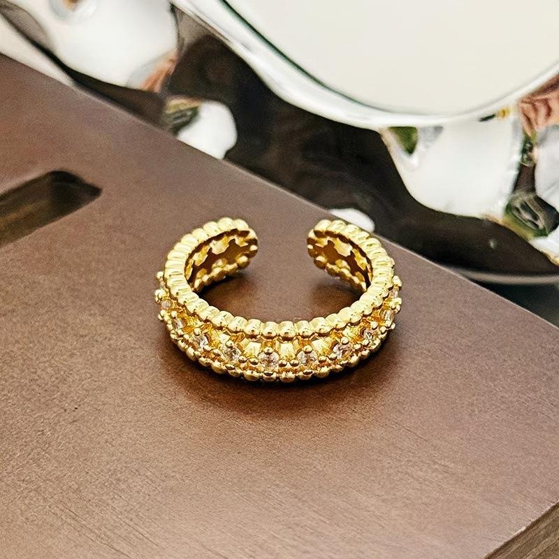 Mittelalterlicher Luxus High-End Hohle Spitze Schmetterling Offener Ring Weiblichkeit Nischendesign Retro Ring