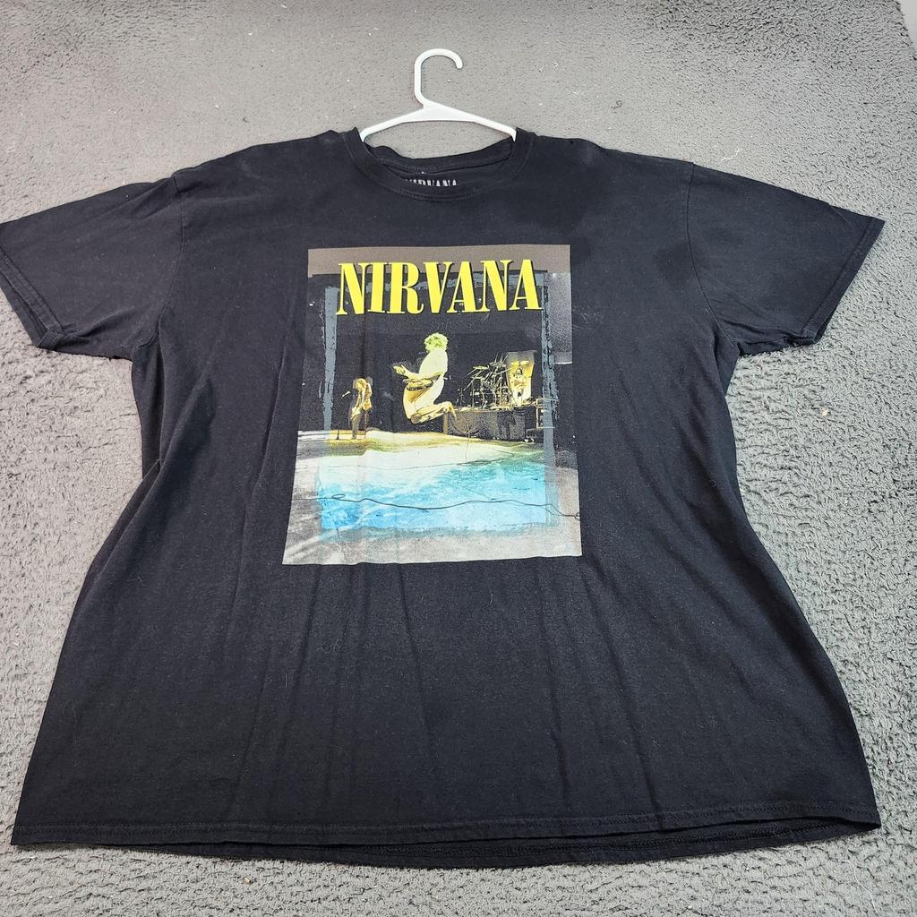 Nirvana Shirt Mens 2XL Black 2020 Stage Photo Rock Concert Band Graphic Tee Unisex T-Shirt