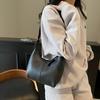 Niche Simple Retro Shoulder Bag Women's 2025 Winter New Fashion High-end Underarm Bag Casual Dumpling Bag