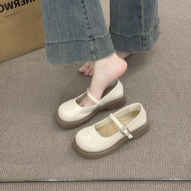 

French small leather shoes women s spring and summer 2025 new models with skirts gentle one-word buckle oblique square head shallow mouth single shoes 40 бежевый