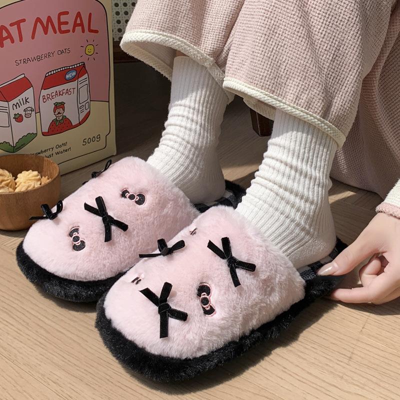 2025 new cute cotton slippers winter less heart autumn fluffy slippers home floor non-slip shoes