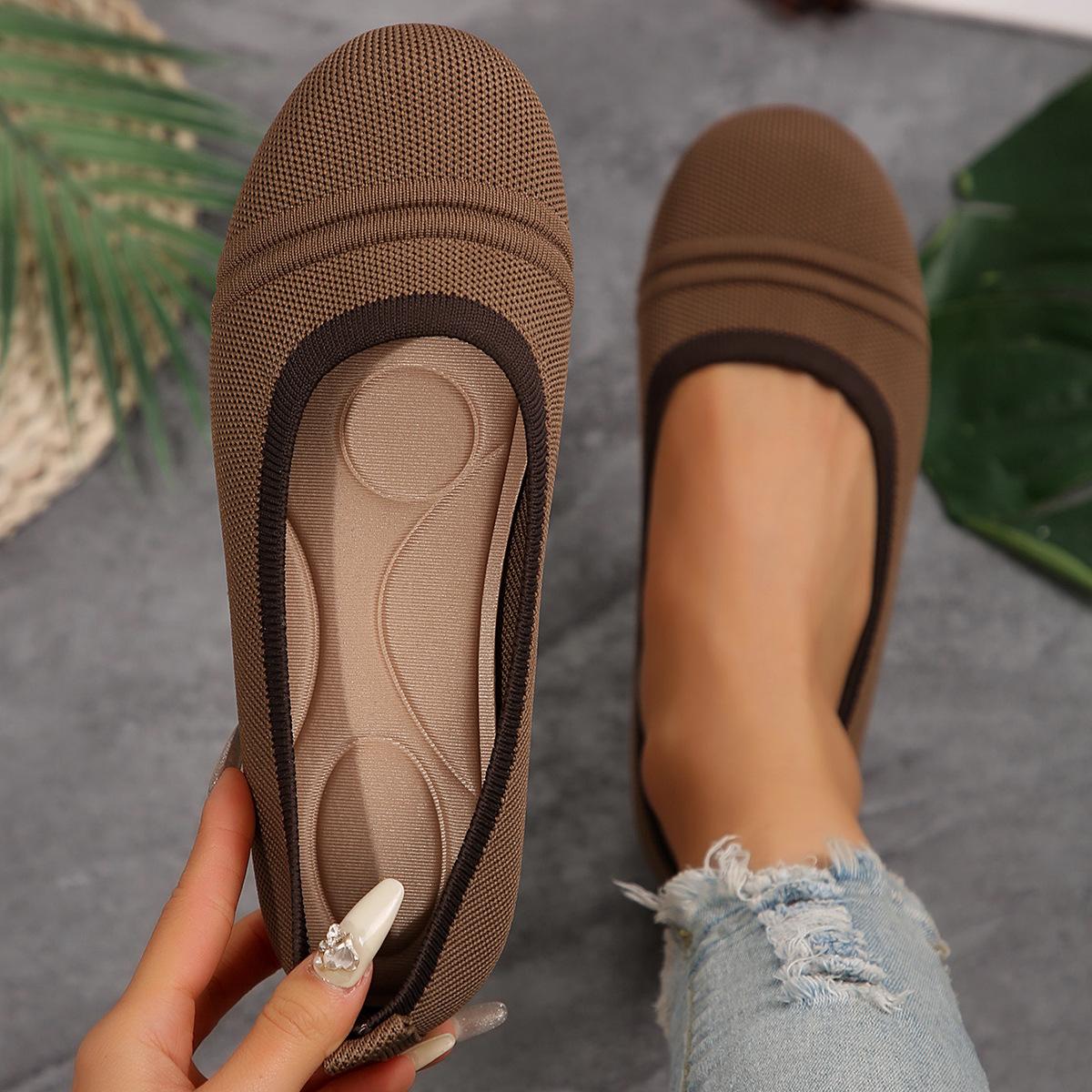 

2025 cloth shoes women s spring and summer breathable knitted shallow mouth mesh shoes flat bottom round head fashion mesh shoes one pedal cloth shoes 43 светло-коричневого