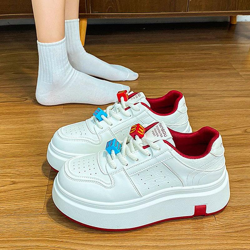 Super Fire Heightening Strap Lightweight Sports and Leisure Board Shoes Women's 2025 Women's New Popular Versatile Thick-soled White Shoes