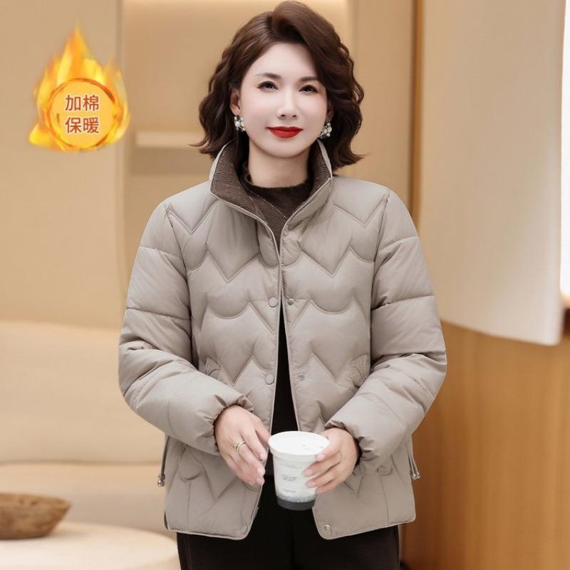 Kurze Daunen-Baumwoll-gepolsterte Kleidung Mode für Frauen mittleren Alters Neu Stehkragen Locker Warm Baumwoll-gepolsterte Kleidung Winter Baumwoll-gepolsterte Jacke