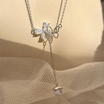 Collar de Borla Doble Mariposa Cadena de Clavícula de Lujo Ligero Simple Nicho Exquisito Cadena Pequeña para Suéter