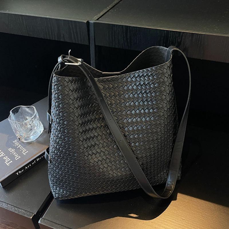 Woven Bag Women's Large-capacity New Autumn and Winter Leisure Shoulder Messenger Mother and Child Bag Commuter Tote Bag