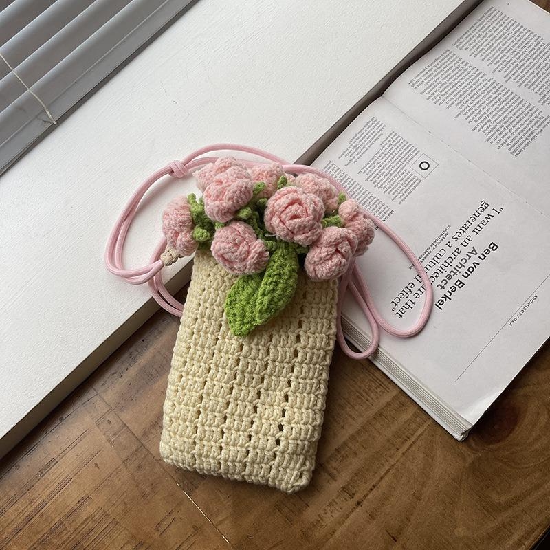 Unique Niche Knitted Bag Women's New Exquisite Versatile Messenger Bag Fashionable Mobile Phone Bag