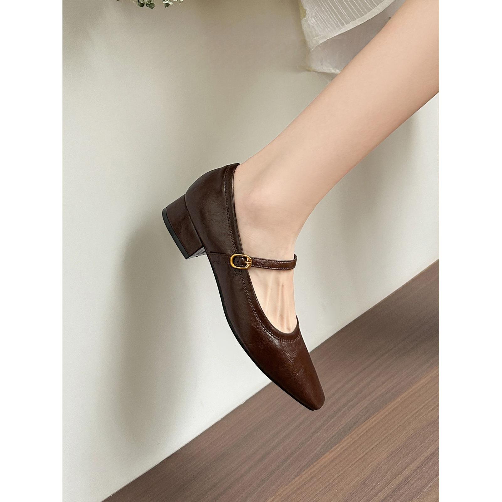

Версия из мягкой кожи~ ретро одинарная пряжка с квадратным носком мягкая подошва 2025 весна новая толстый каблук одинарная обувь Мэри Джейн женская обувь 40 коричневый