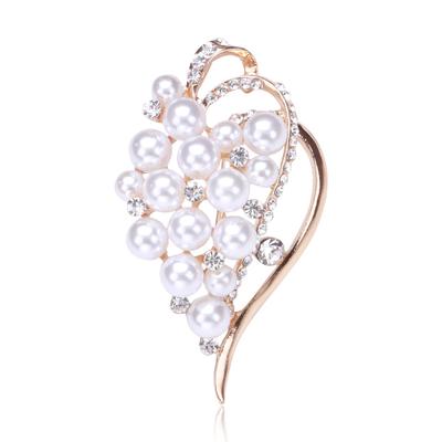 Broche de Perlas con Incrustaciones de Diamantes de Alta Calidad, Pin de Aleación de Moda, Accesorios de Ropa de Temperamento, Hebilla Antiluz