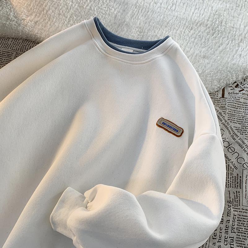 „Unisex Grünes Oversize Sweatshirt im Hong Kong Style – Frühlings-/Herbst-Zweiteiler-Look für Paare“